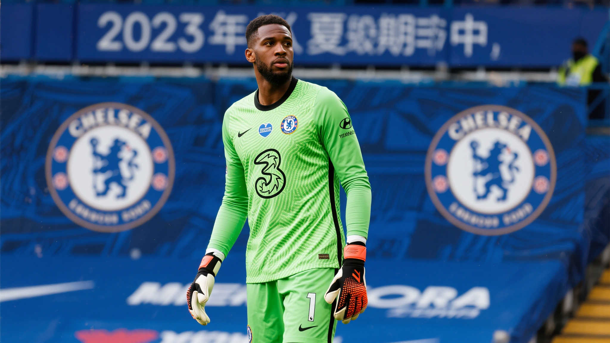 今夏切尔西门将引援计划收缩，迈尼昂无缘蓝军名单